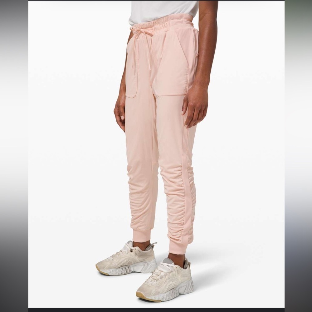 Lululemon Beyond the Studio Jogger - Feather Pink
